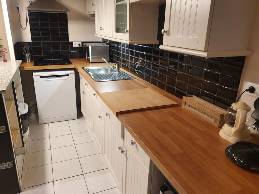 Ecully, Appartement Au Calme De 50M². Eksteriør bilde